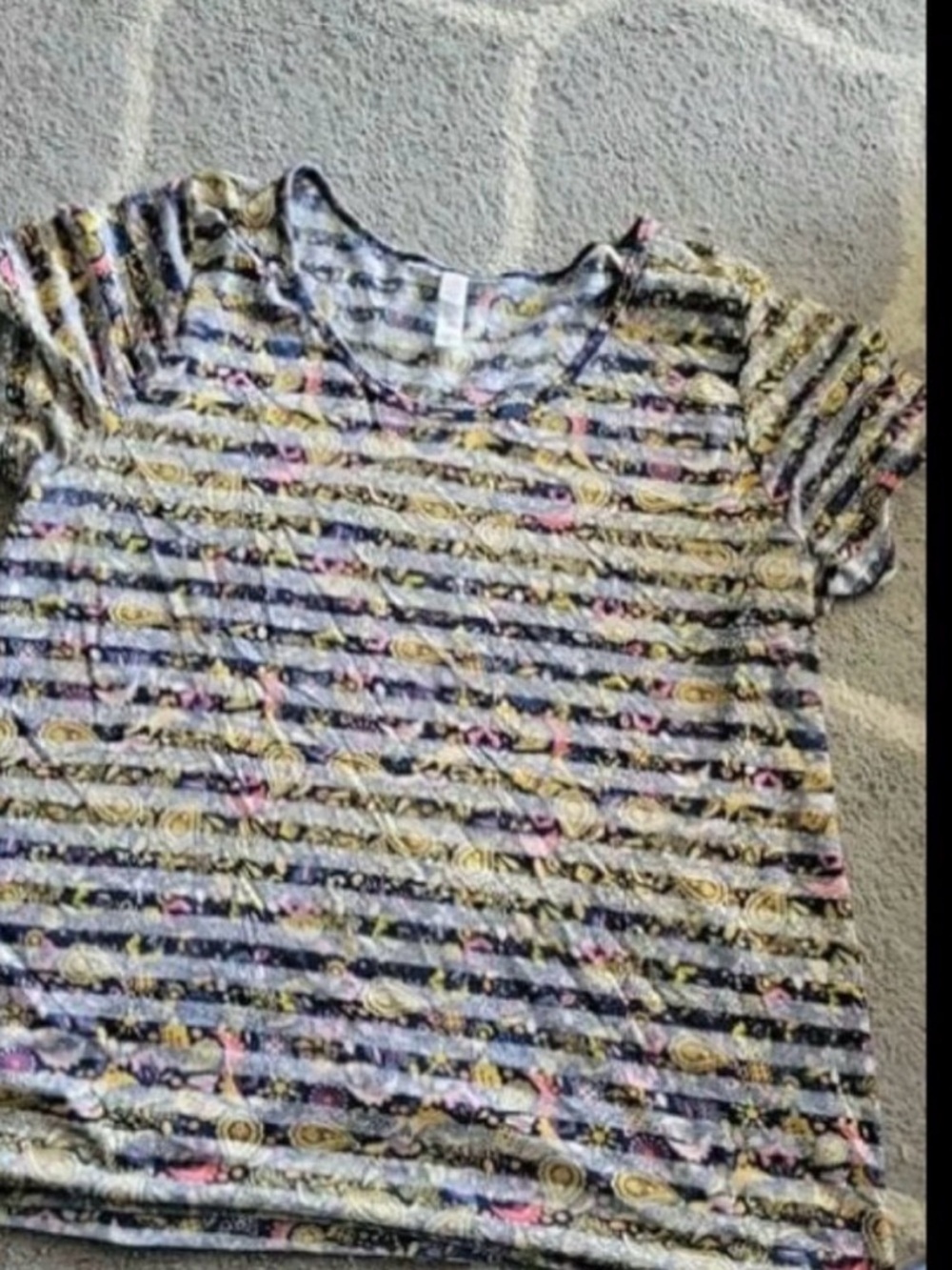 Womens Size XL Lularoe Classic Tee Shirt